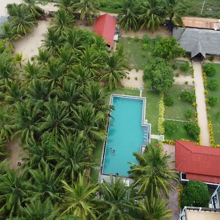Nn Beach Resort & Spa Nilaveli Luaran gambar