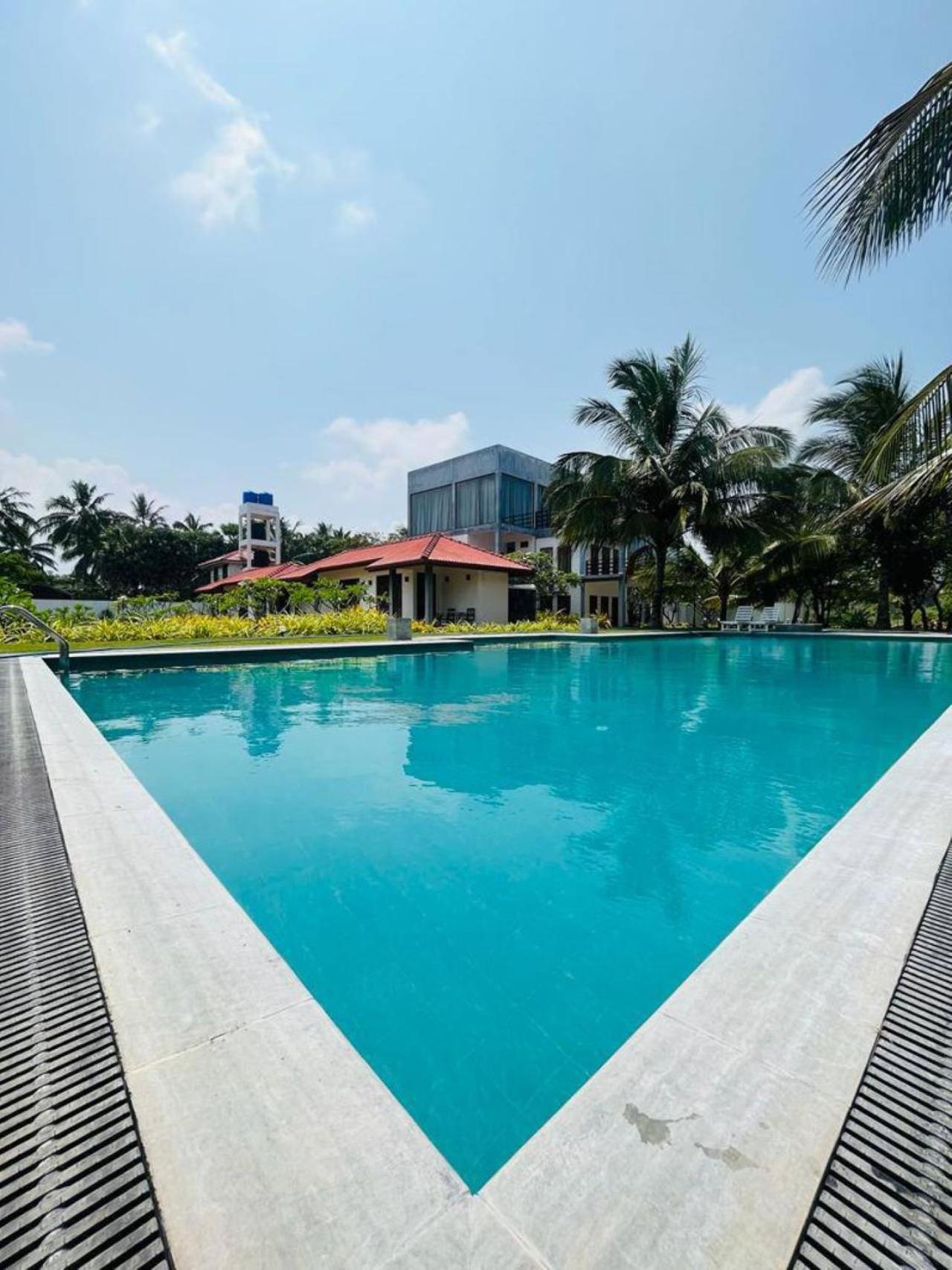 Nn Beach Resort & Spa Nilaveli Luaran gambar