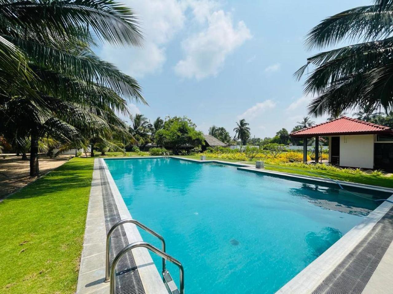 Nn Beach Resort & Spa Nilaveli Luaran gambar
