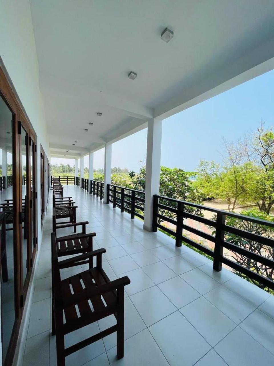 Nn Beach Resort & Spa Nilaveli Luaran gambar