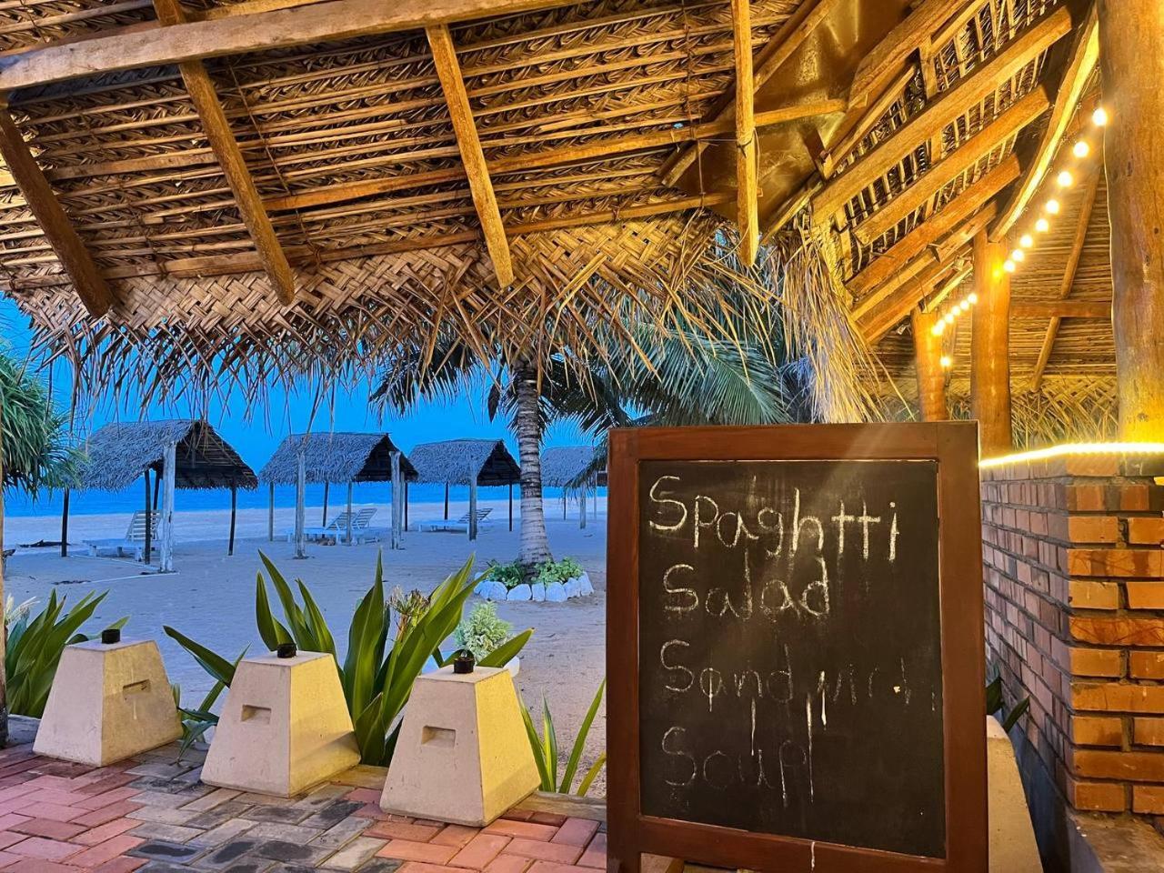 Nn Beach Resort & Spa Nilaveli Luaran gambar
